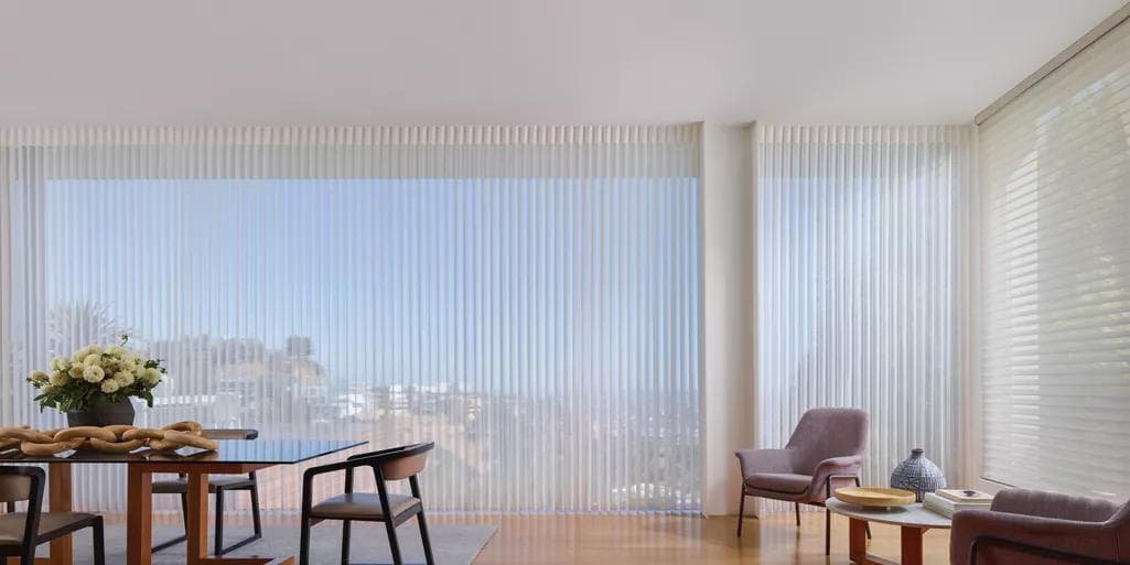 Voilages Luminette pour l'intimité dans la salle à manger